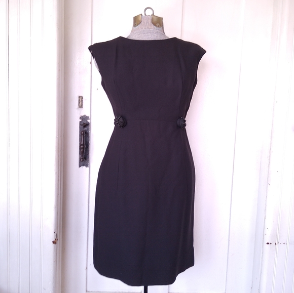 VINTAGE 1960s LESLIE FAY Black Dress with Large Beaded Cluster Buttons - Picture 2 of 9